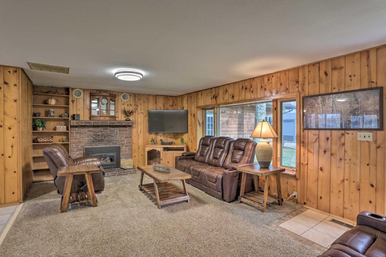 Rustic Spearfish Cabin On 12-Acre Trout Farm Exterior photo